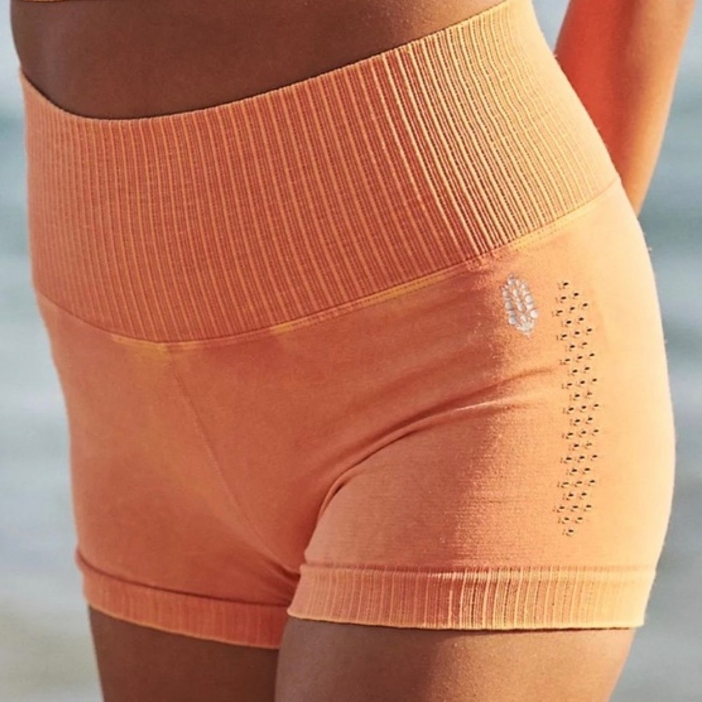 Free People Movement Good Karma Shorts Peach Orange High Rise Ribbed Size XS/S